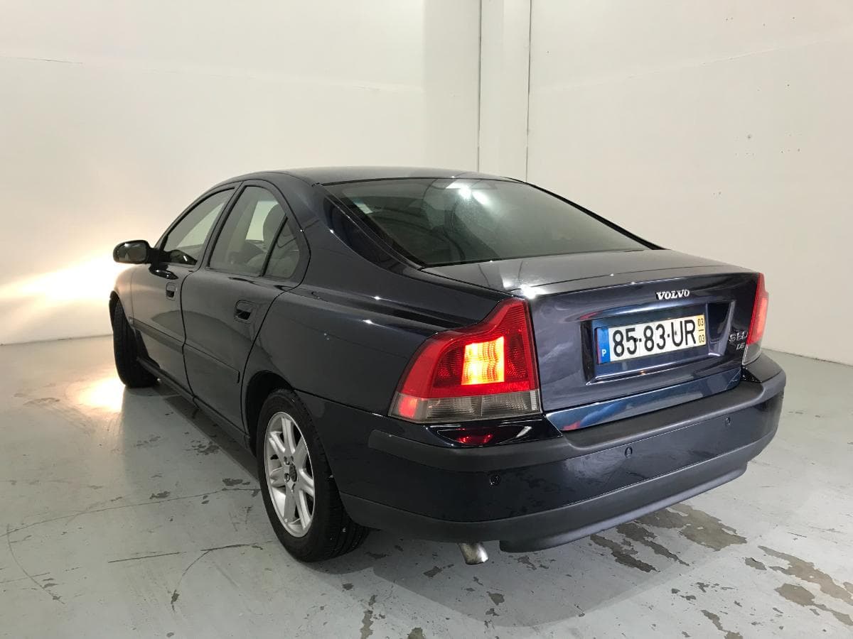 Volvo S60 D5 2.4D · Ano 2003 — imagem 6