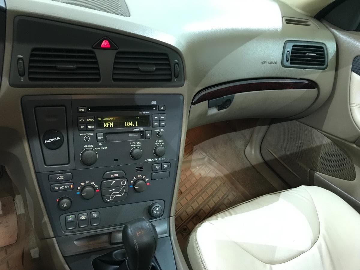 Volvo S60 D5 2.4D · Ano 2003 — imagem 29