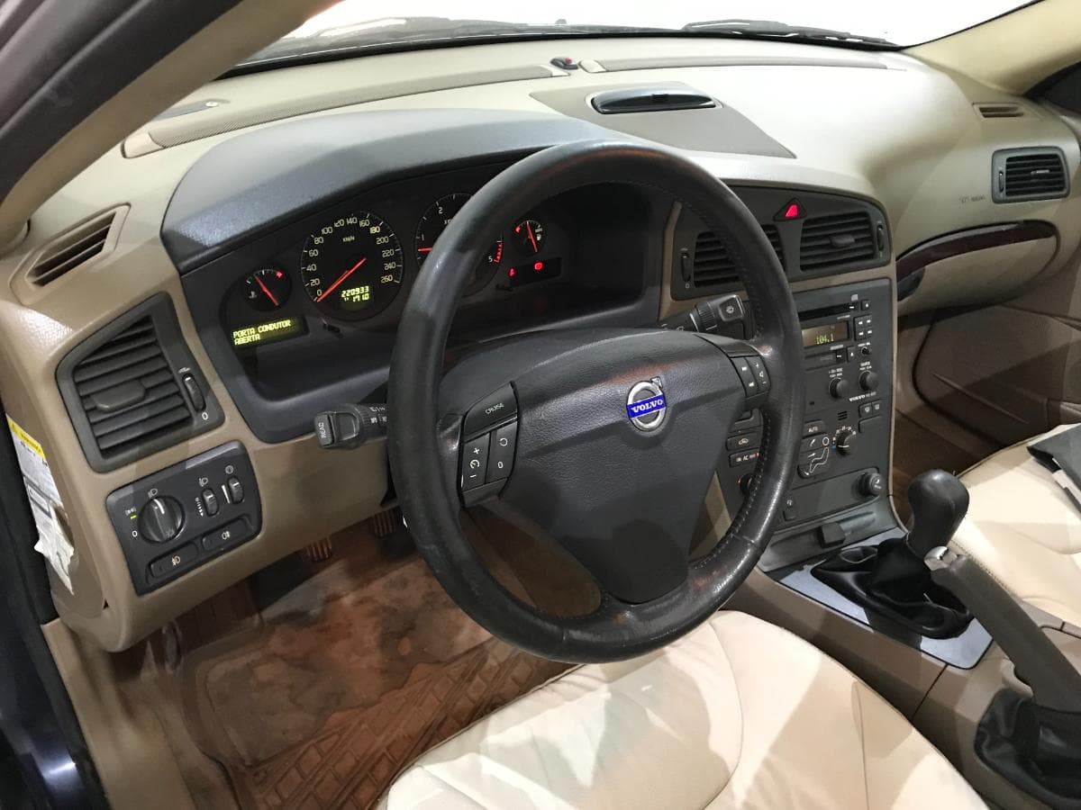 Volvo S60 D5 2.4D · Ano 2003 — imagem 30