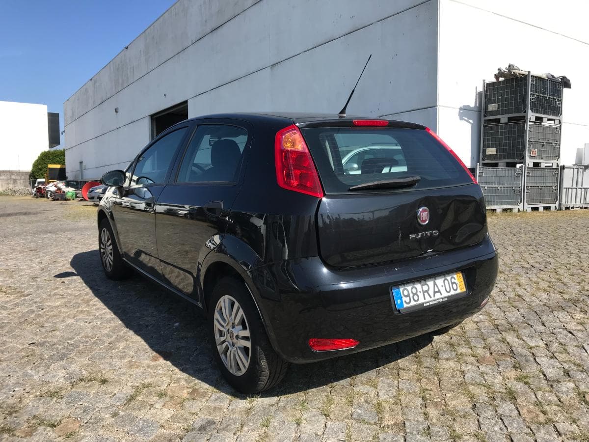 Fiat Punto 1.2 · Ano 2016 — imagen 7