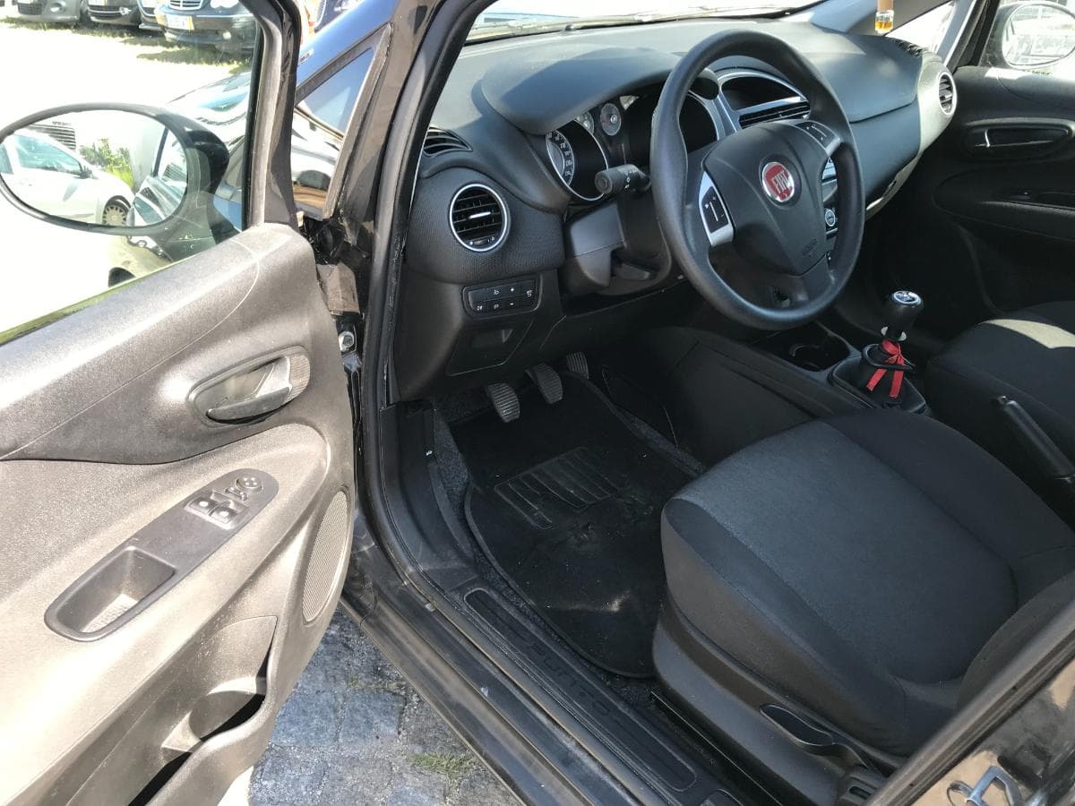 Fiat Punto 1.2 · Ano 2016 — imagen 22