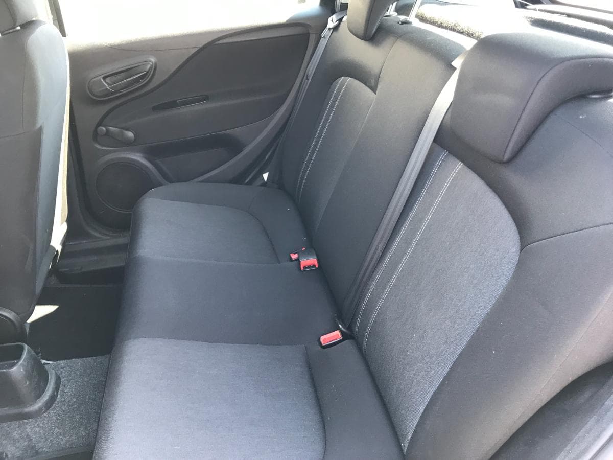 Fiat Punto 1.2 · Ano 2016 — imagen 24