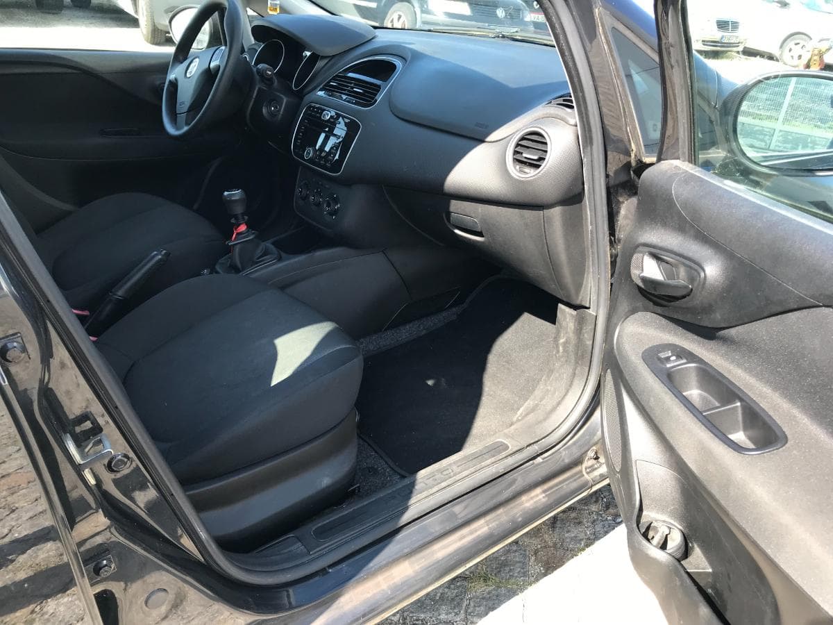 Fiat Punto 1.2 · Ano 2016 — imagen 25