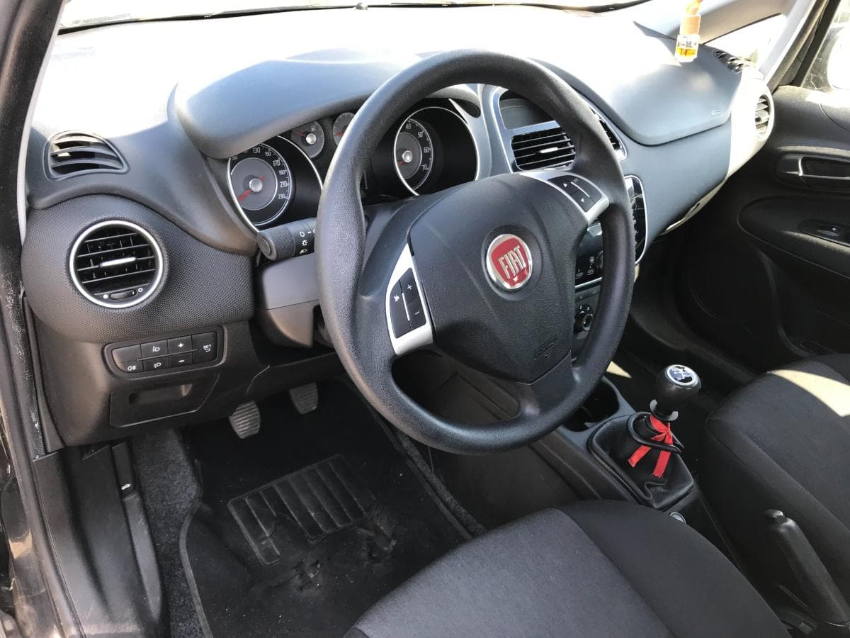 Fiat Punto 1.2 · Ano 2016 — imagen 34