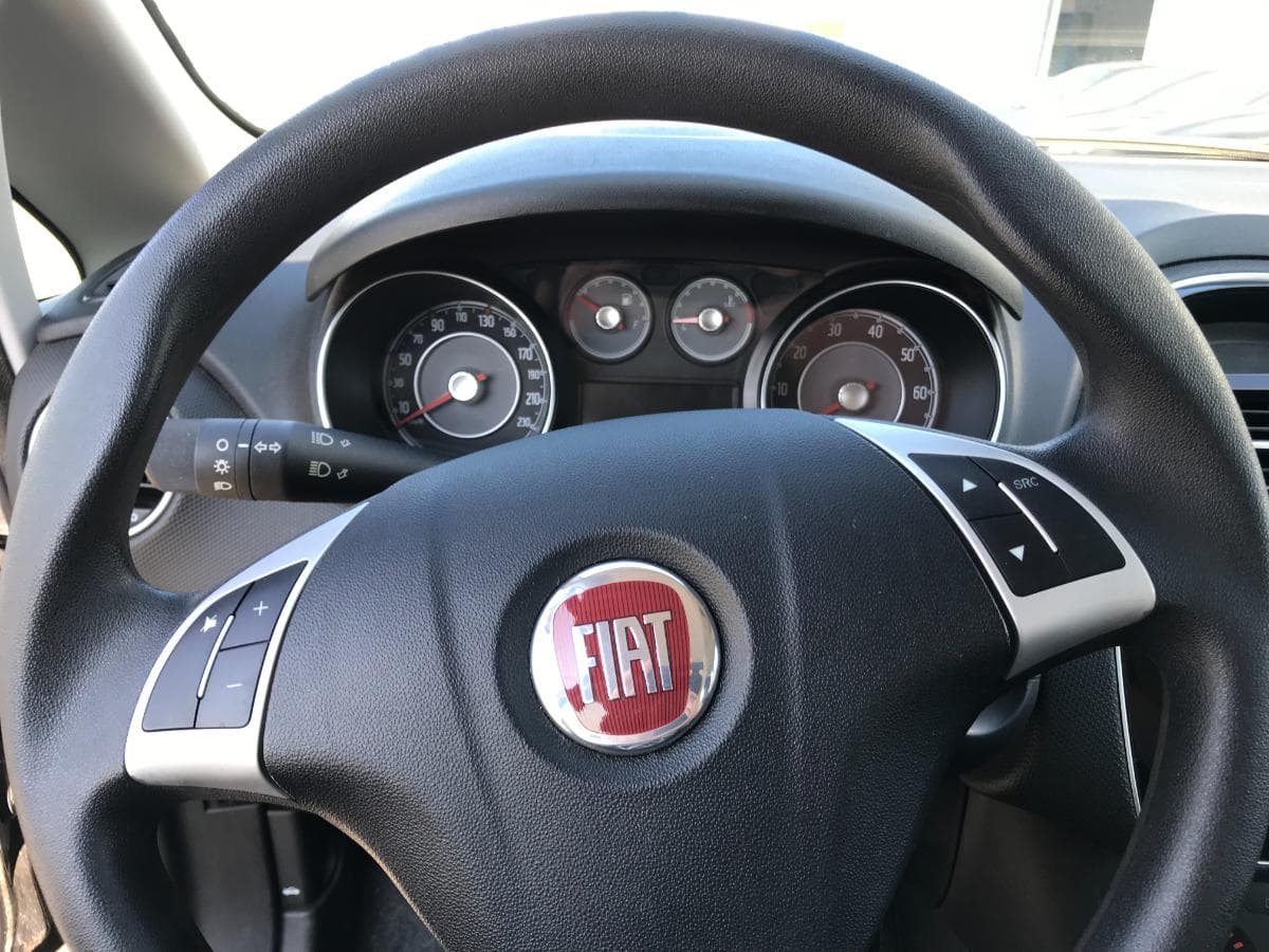 Fiat Punto 1.2 · Ano 2016 — imagen 41
