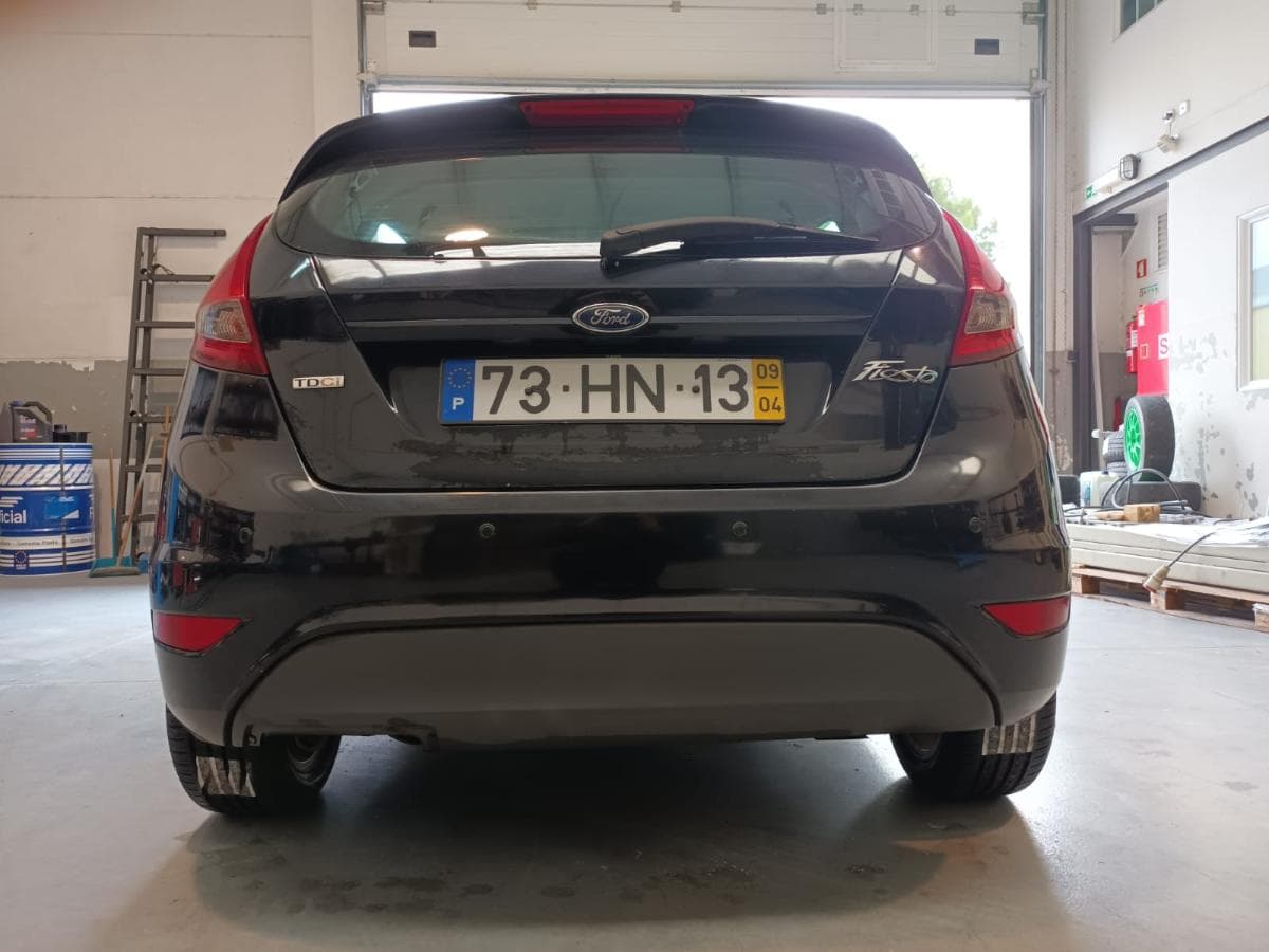 Ford Fiesta 1.4 TDCi · Ano 2009 — image 16