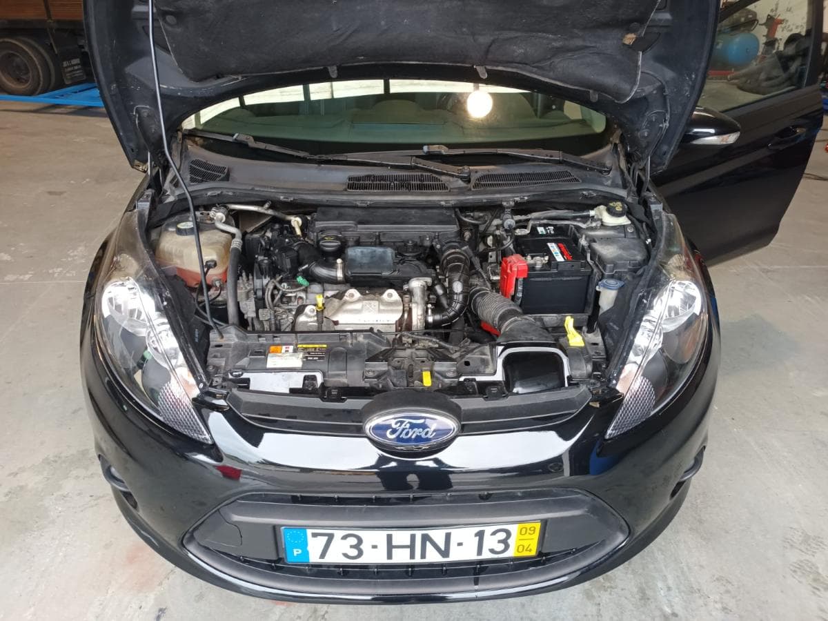 Ford Fiesta 1.4 TDCi · Ano 2009 — image 9