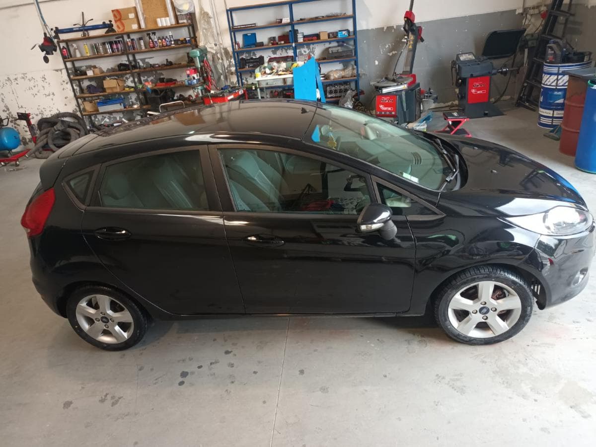 Ford Fiesta 1.4 TDCi · Ano 2009 — image 6