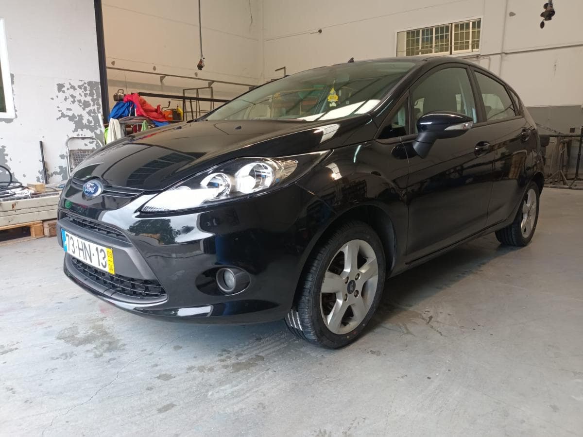 Ford Fiesta 1.4 TDCi · Ano 2009 — image 3