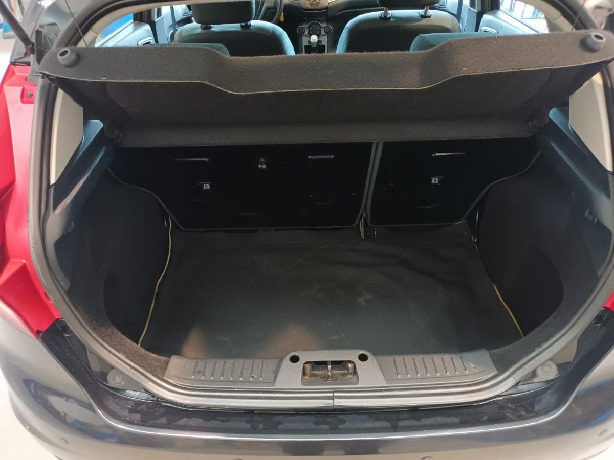 Ford Fiesta 1.4 TDCi · Ano 2009 — image 18