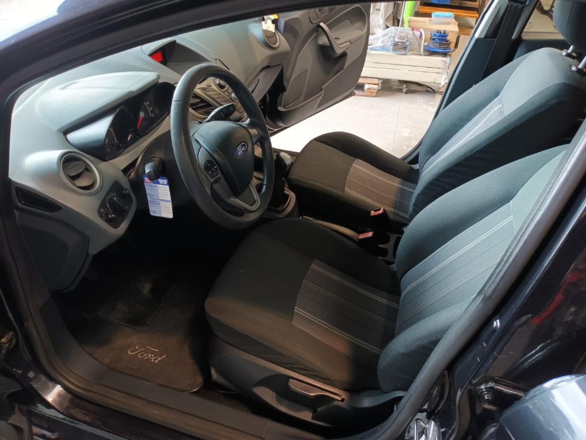 Ford Fiesta 1.4 TDCi · Ano 2009 — image 21
