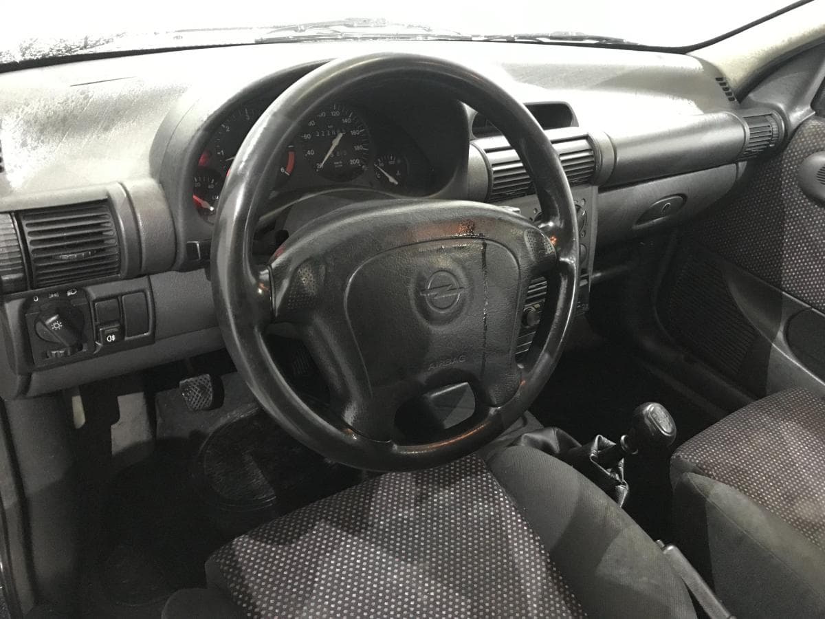 Opel Corsa 1.5TD · Ano 1994 — imagem 17
