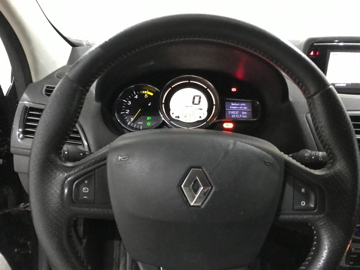 Renault Mégane 1.5DCI · Ano 2013 — image 32