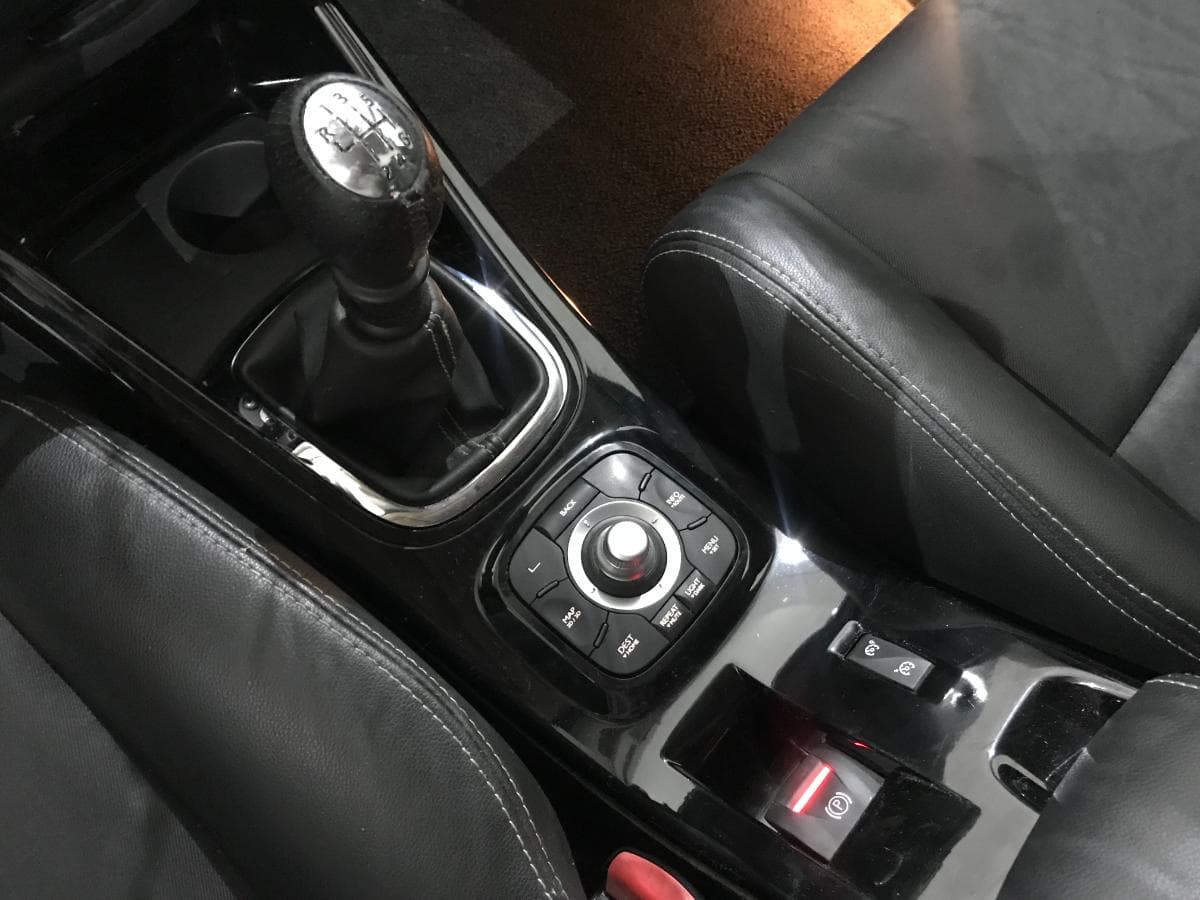 Renault Mégane 1.5DCI · Ano 2013 — image 36