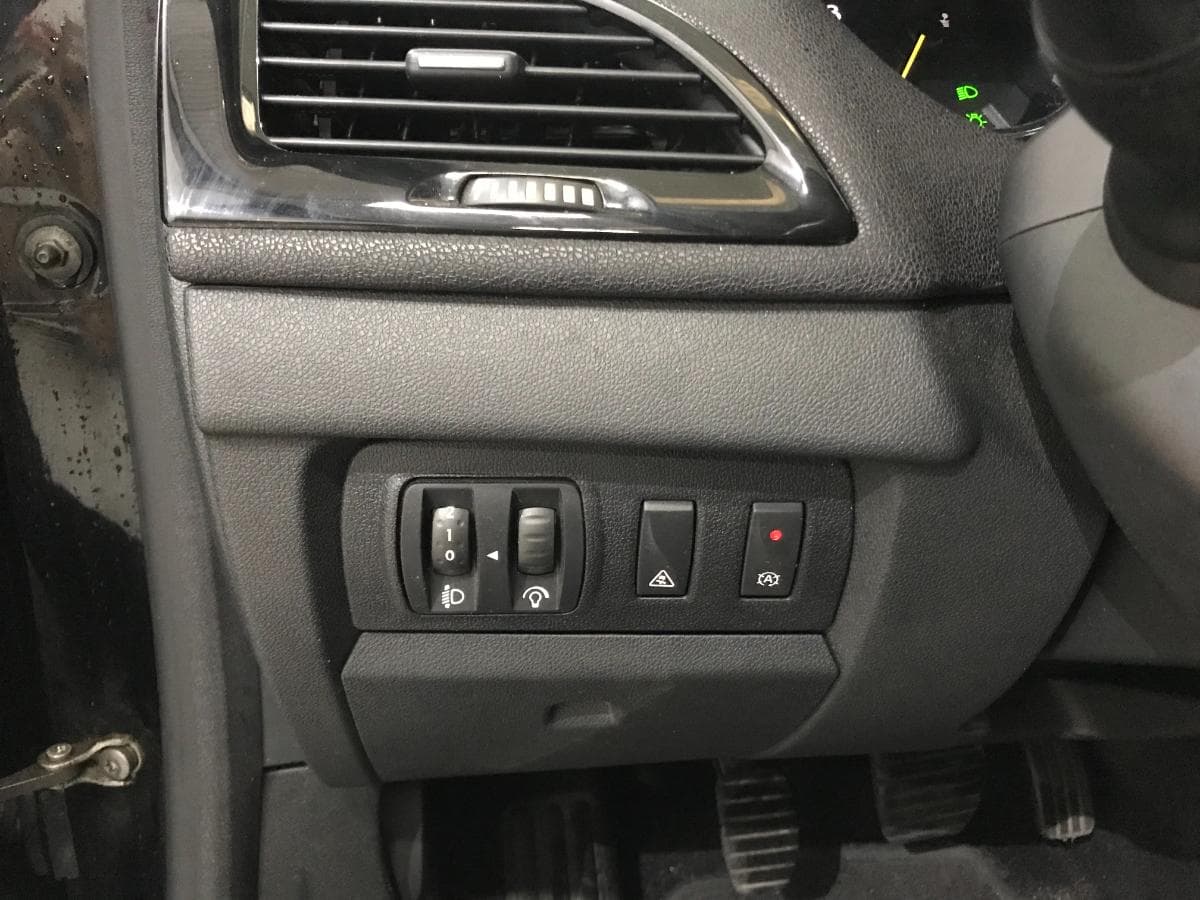 Renault Mégane 1.5DCI · Ano 2013 — image 37
