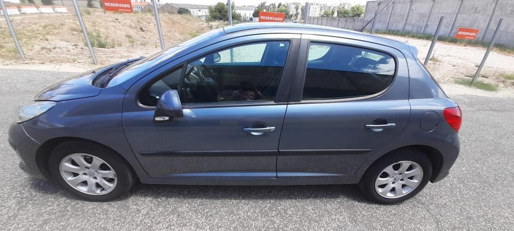 Peugeot 207 1.4HDI · Ano 2008 — image 7