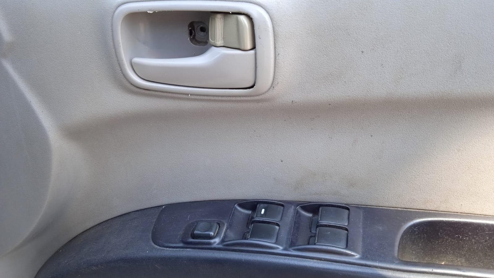 Mitsubishi L200 · — imagem 12