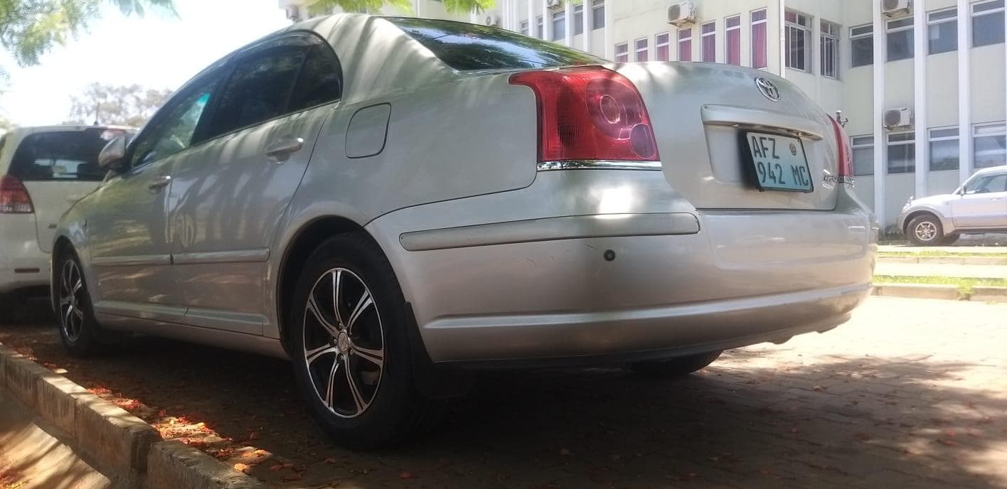 Toyota Avensis · — imagem 5
