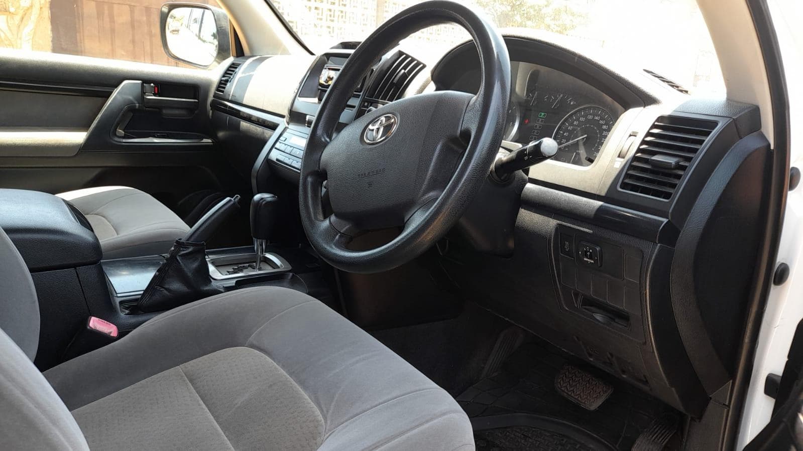 Toyota Land Cruiser · — imagem 17