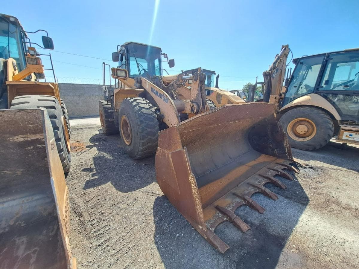 Pá Carregadoras de Pneus KOMATSU · Viana — image 2