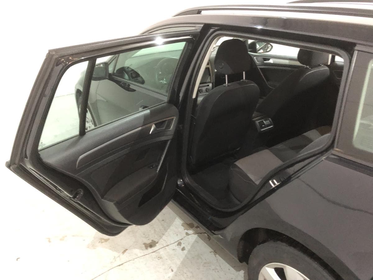 Volkswagen Golf 1.5 TDI· Ano 2014 — imagen 19