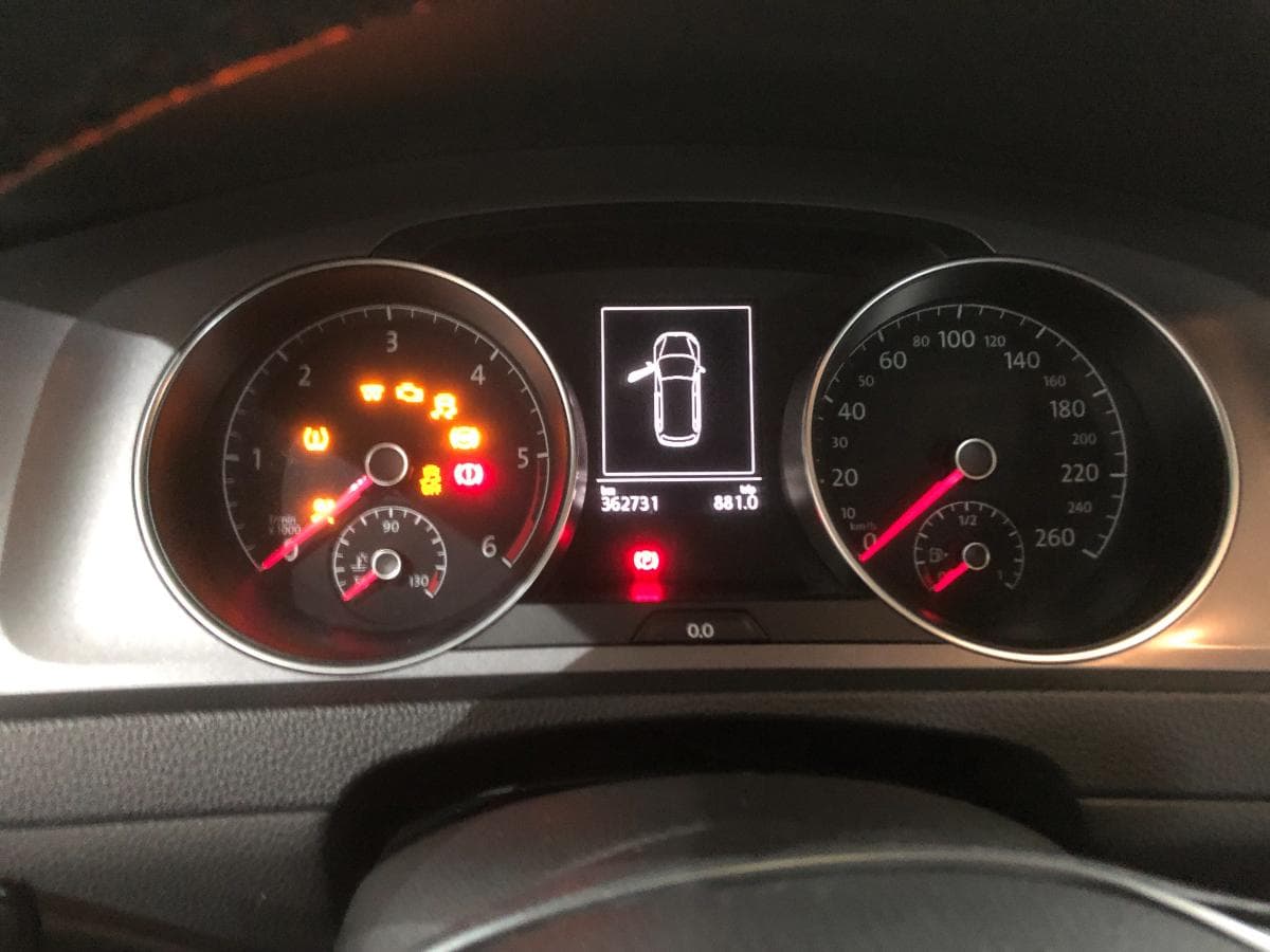 Volkswagen Golf 1.5 TDI· Ano 2014 — imagen 35