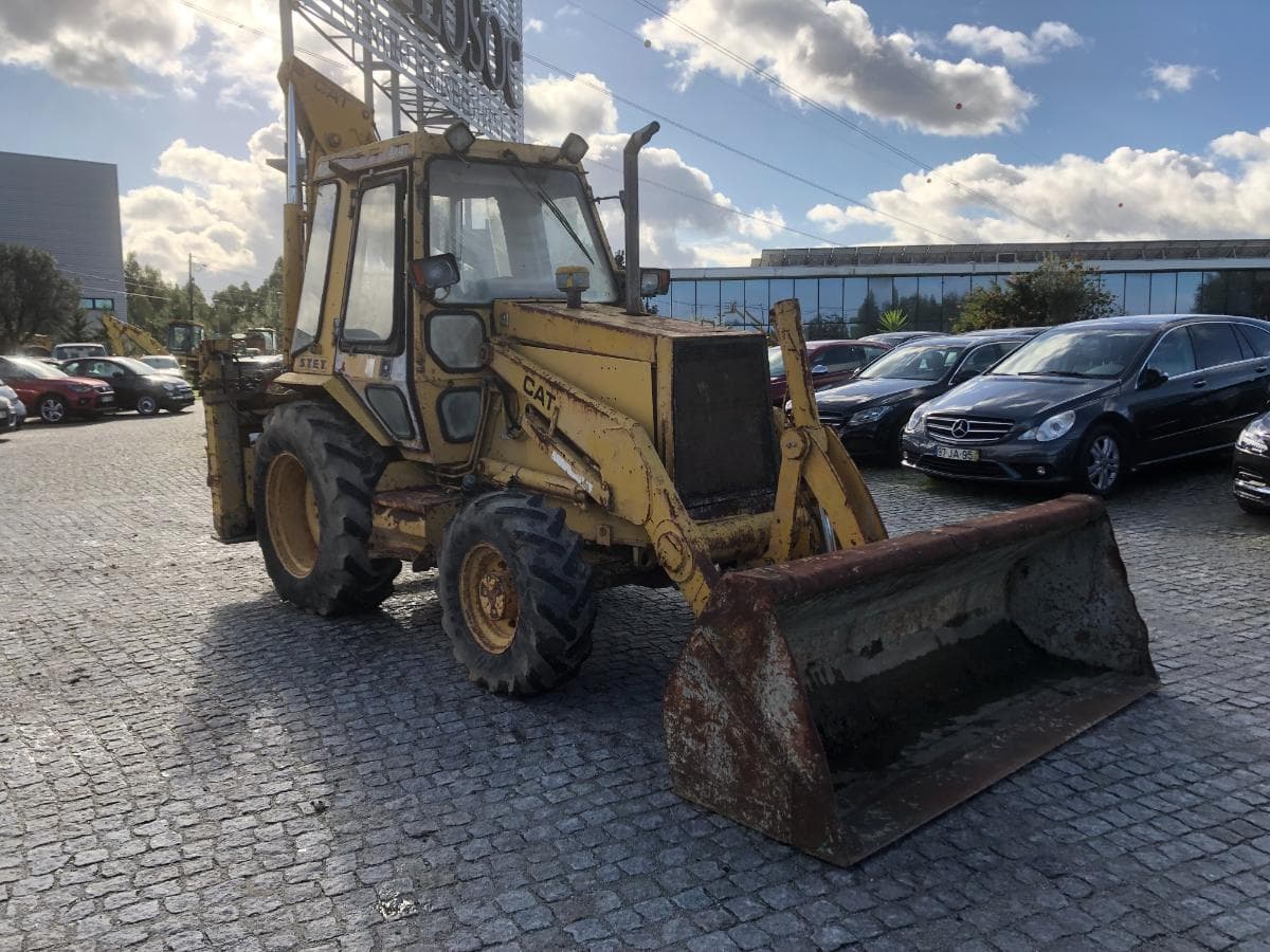 Retroescavadora CAT 428-II 4x4 — imagen 1