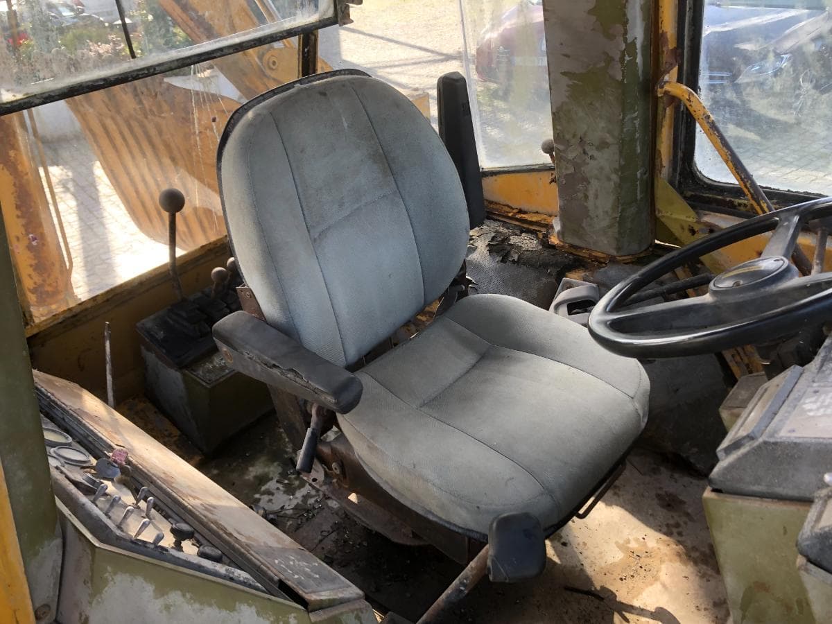 Retroescavadora CAT 428-II 4x4 — imagen 18