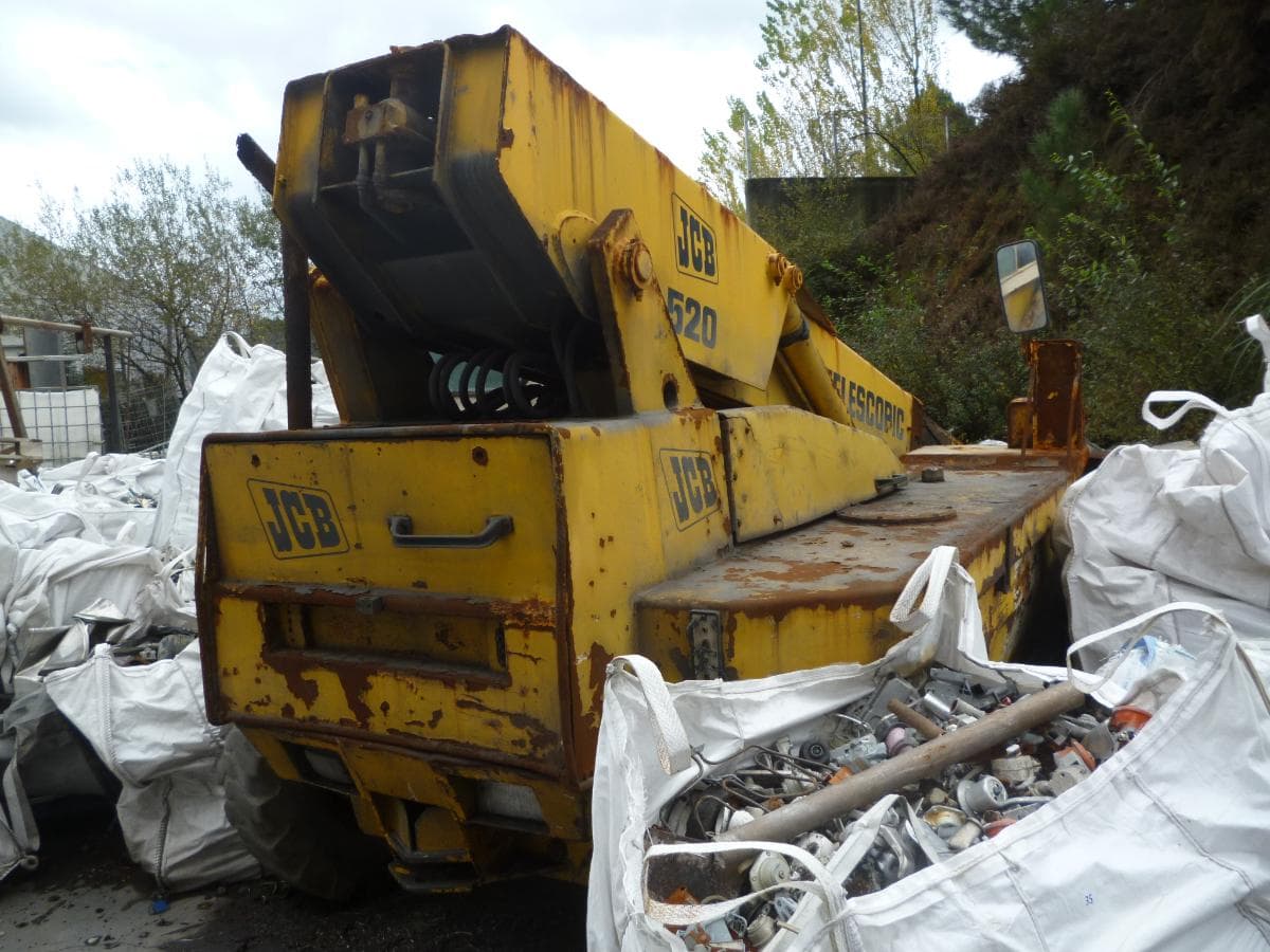 Estabelecimento Comercial · Transformação, reciclagem e refinação de alumínios e outros resíduos · Viana do Castelo — imagem 29