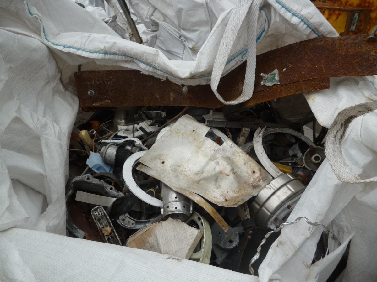 Estabelecimento Comercial · Transformação, reciclagem e refinação de alumínios e outros resíduos · Viana do Castelo — imagem 90