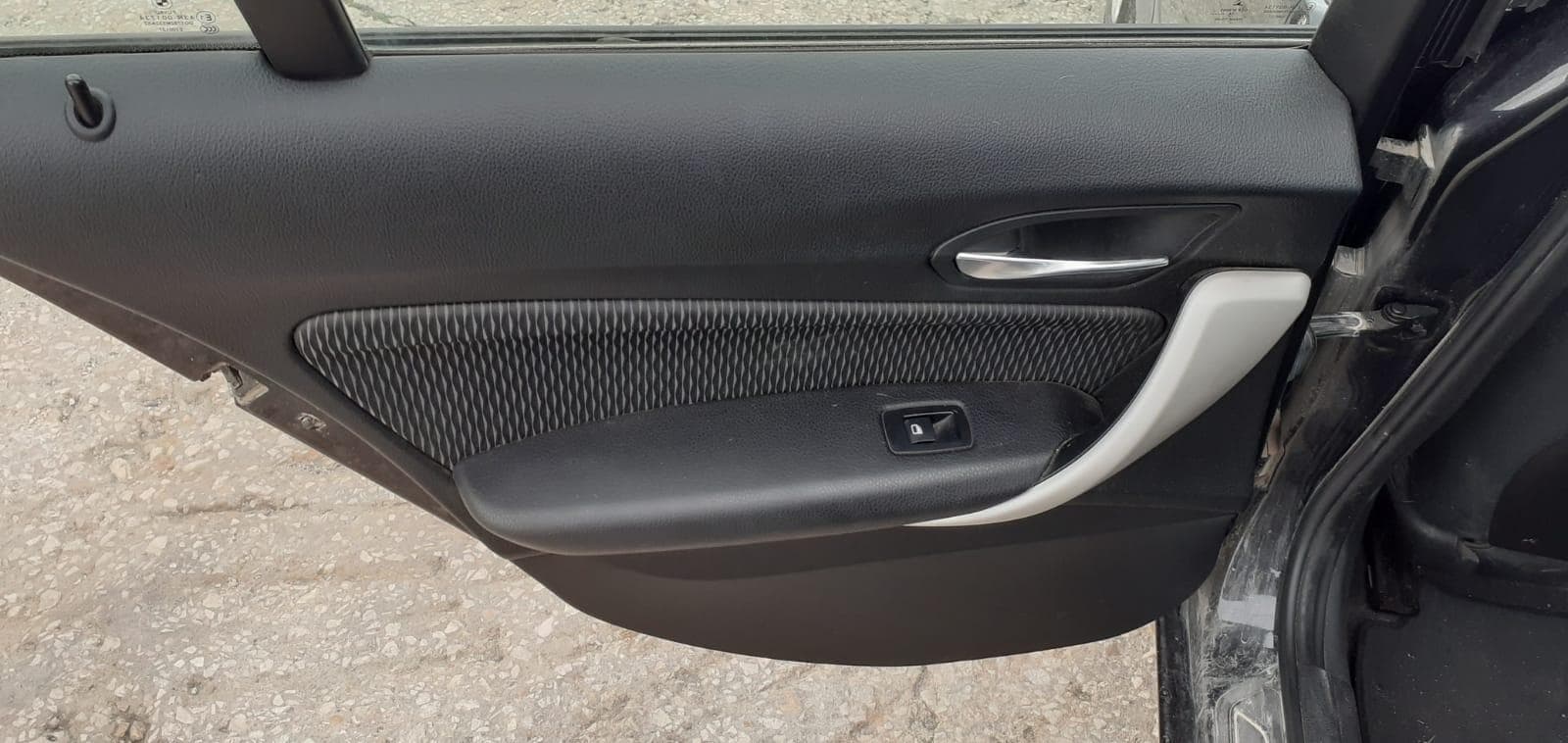 BMW 116D · Ano 2015 — imagen 14