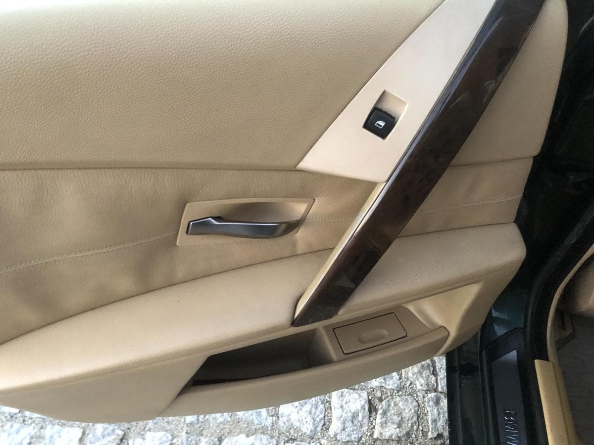 BMW 525D Touring · Ano 2005 — image 19