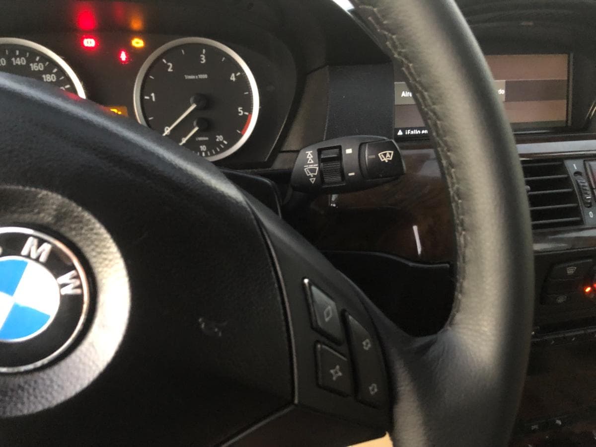 BMW 525D Touring · Ano 2005 — image 25