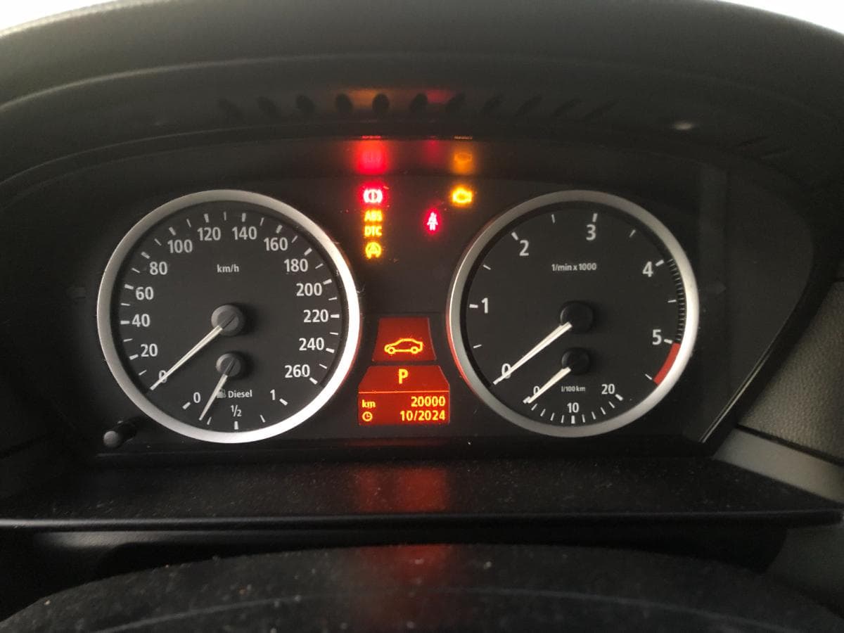 BMW 525D Touring · Ano 2005 — image 28