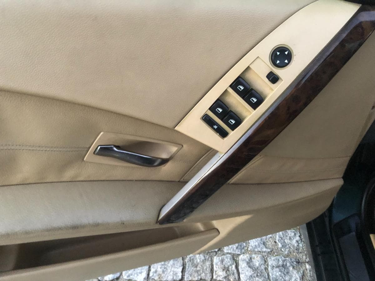 BMW 525D Touring · Ano 2005 — image 29