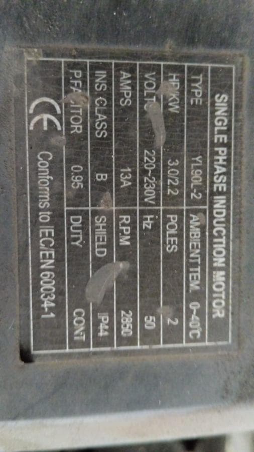 Cones de sinalização + Rolos de cabo +  Máquinas para lavagem de Carros  + Diversos +  Compressor   + Carrinhos de mão   + Diversos + Motor de VW · — imagen 16