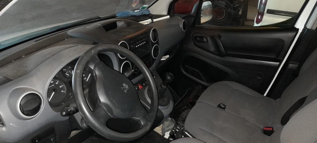 Peugeot Partner · Año 2015 — imagen 13