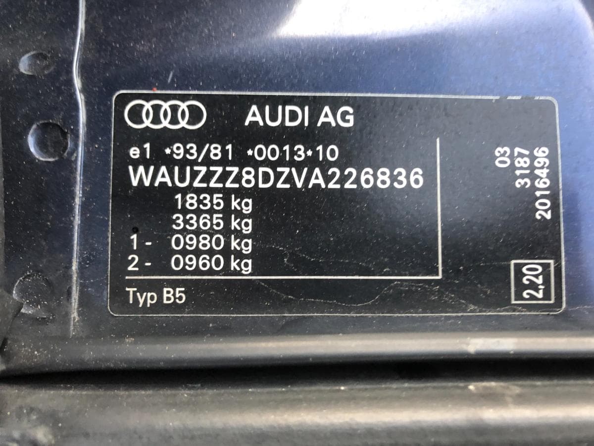 Audi  A4 · Ano 2001     89-07-SB · Paredes — imagem 5