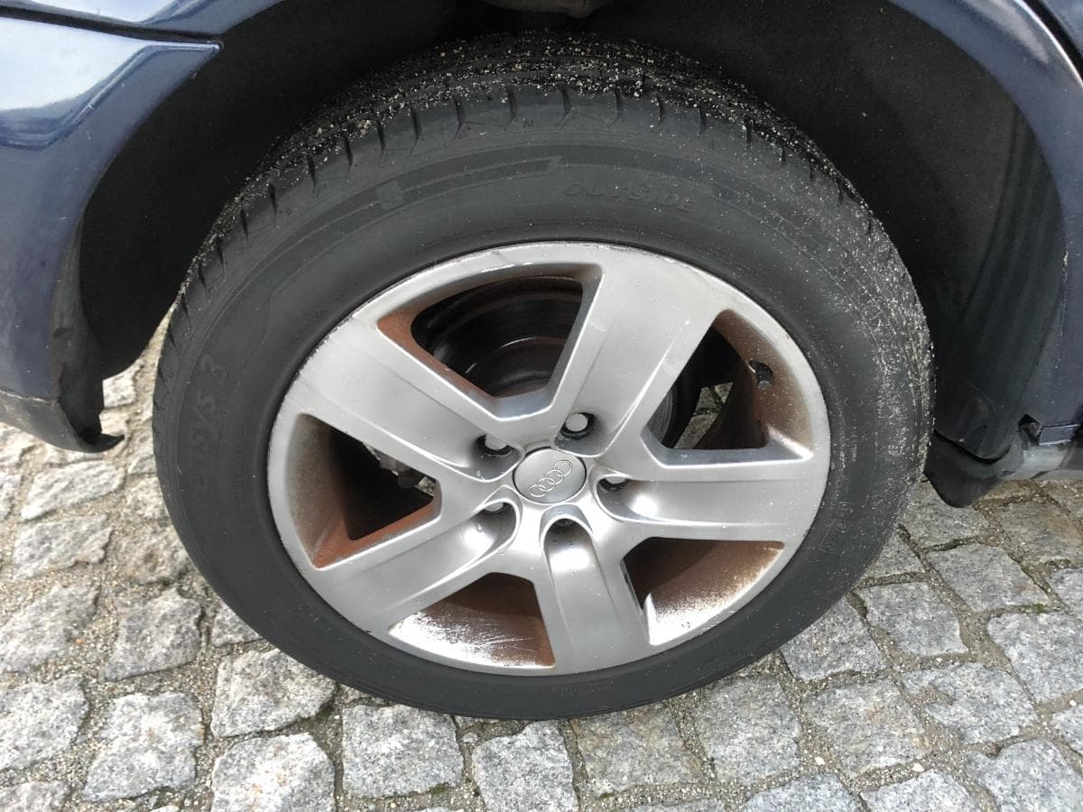 Audi  A4 · Ano 2001     89-07-SB · Paredes — imagem 17