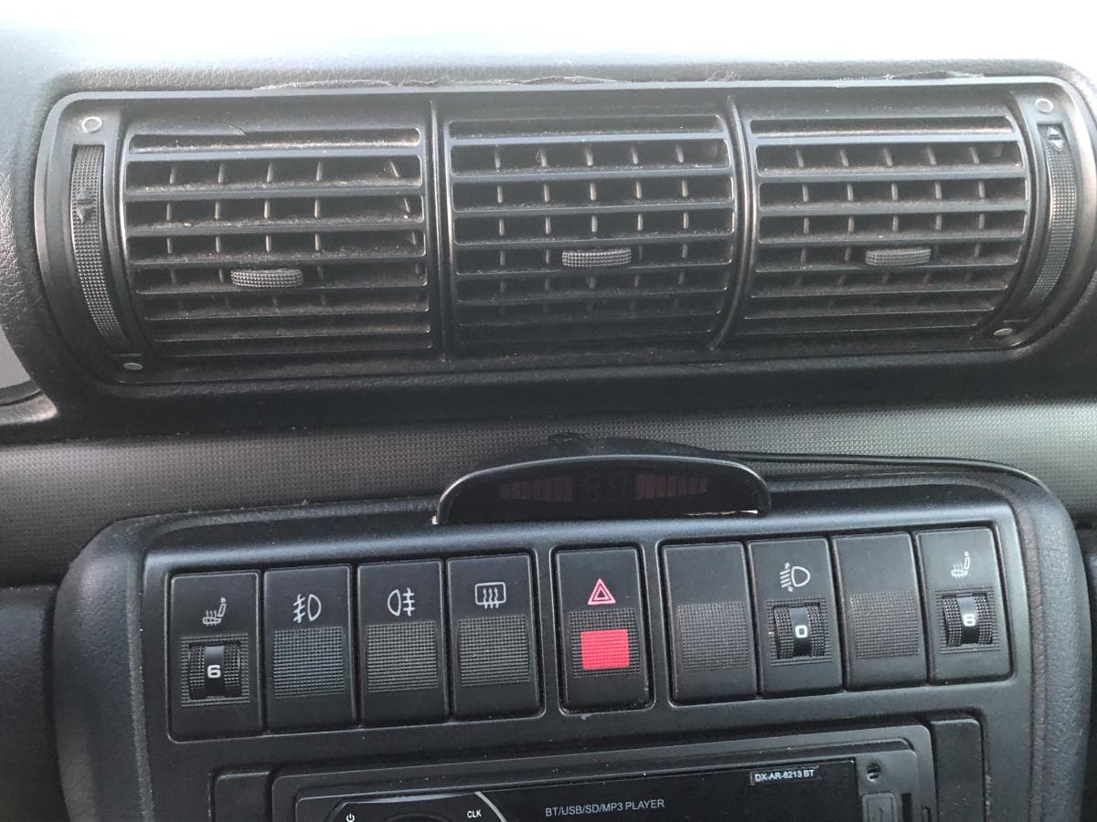 Audi  A4 · Ano 2001     89-07-SB · Paredes — imagem 32