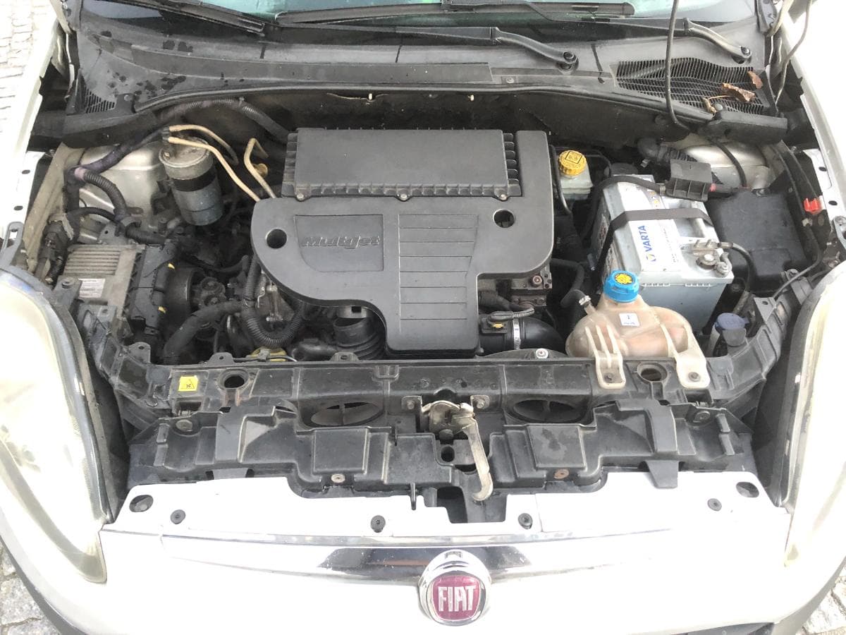 Fiat Punto Van 199 · Ano 2010 — imagem 4