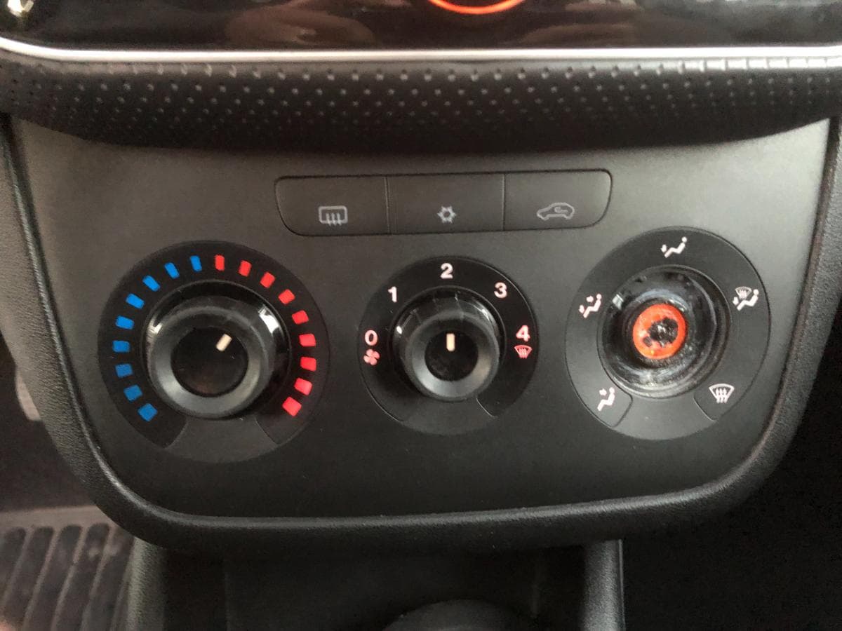 Fiat Punto Van 199 · Ano 2010 — imagem 23