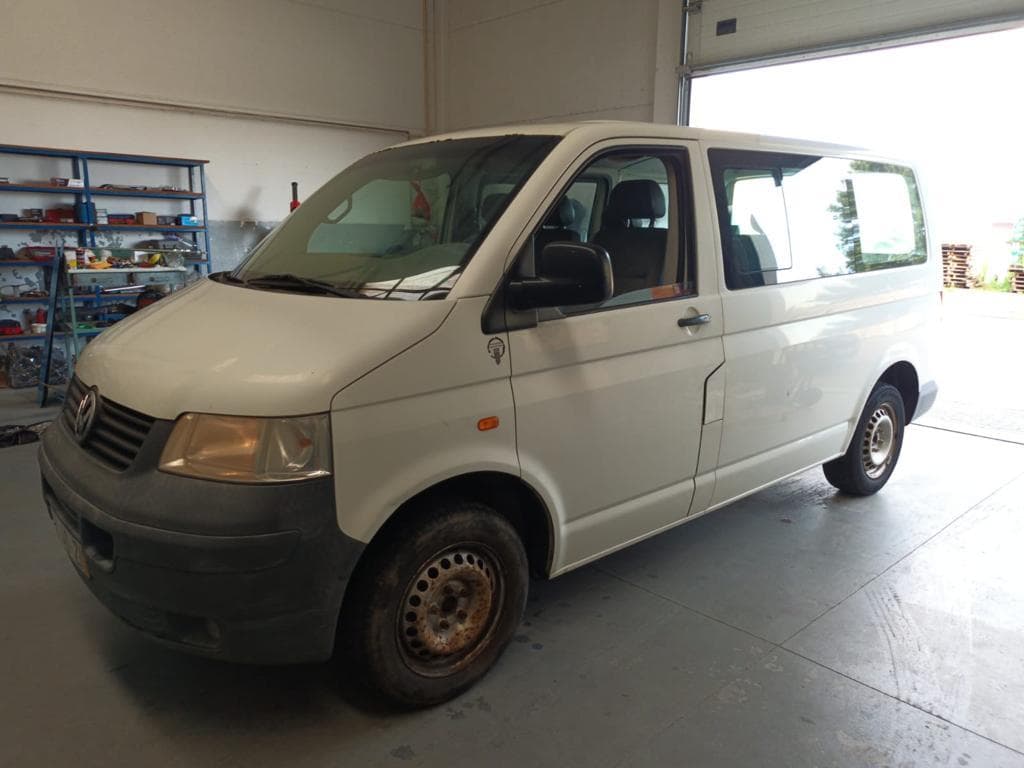 Volkswagen Transporter T5 1.9 TDI · Ano 2004 — imagen 3