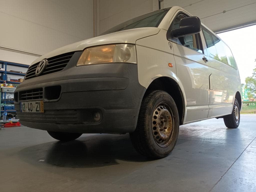 Volkswagen Transporter T5 1.9 TDI · Ano 2004 — imagen 4