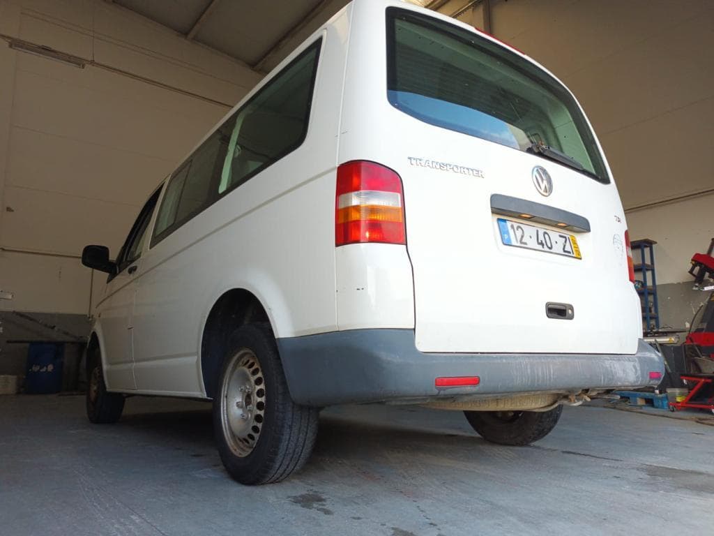 Volkswagen Transporter T5 1.9 TDI · Ano 2004 — imagen 17