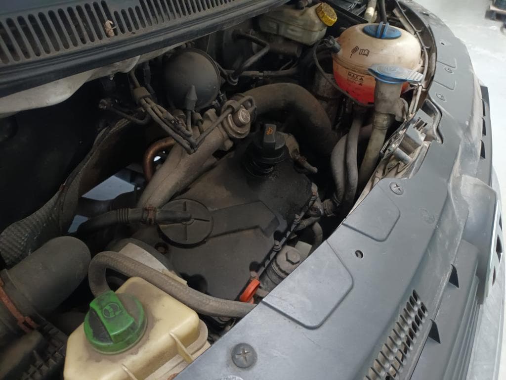Volkswagen Transporter T5 1.9 TDI · Ano 2004 — imagen 7