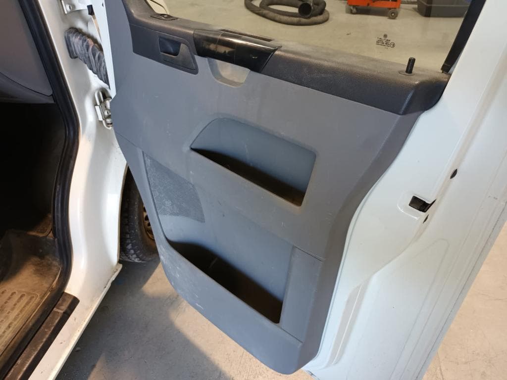 Volkswagen Transporter T5 1.9 TDI · Ano 2004 — imagen 22