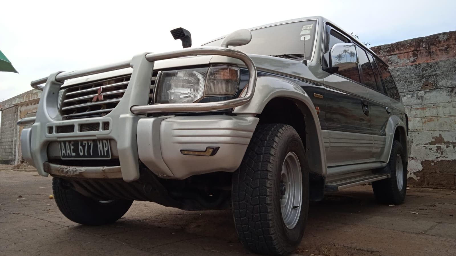 Mitsubishi Pajero · — imagem 1