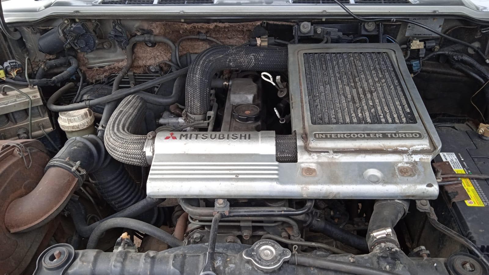 Mitsubishi Pajero · — imagem 6