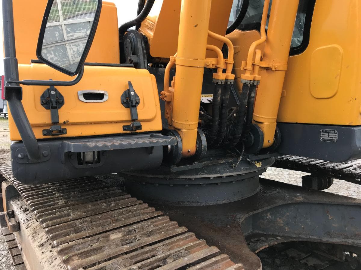 Giratória de Rastos Hyundai Robex 210 NLC-9 — imagem 5